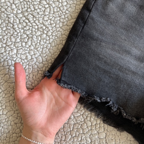 High Rise 90’s Shorts - Picture 3 of 7